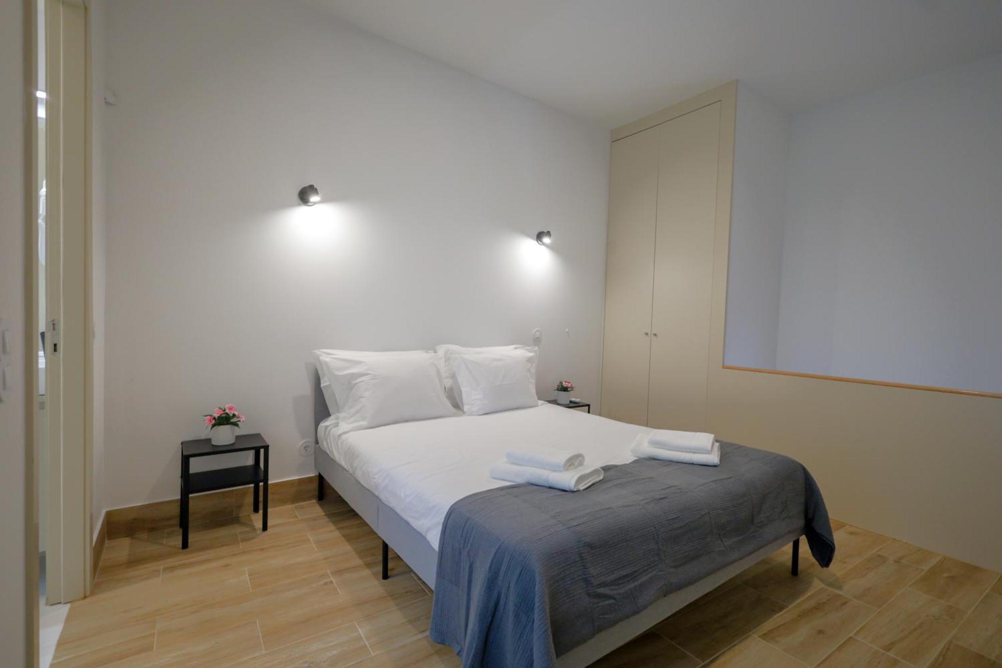 Martires Sweet Apts By Portocityhosts Exterior photo