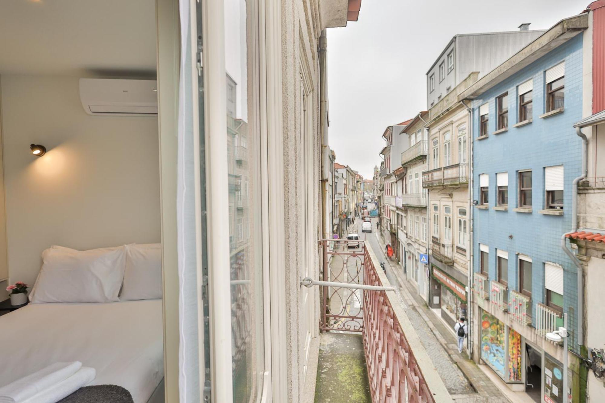 Martires Sweet Apts By Portocityhosts Exterior photo