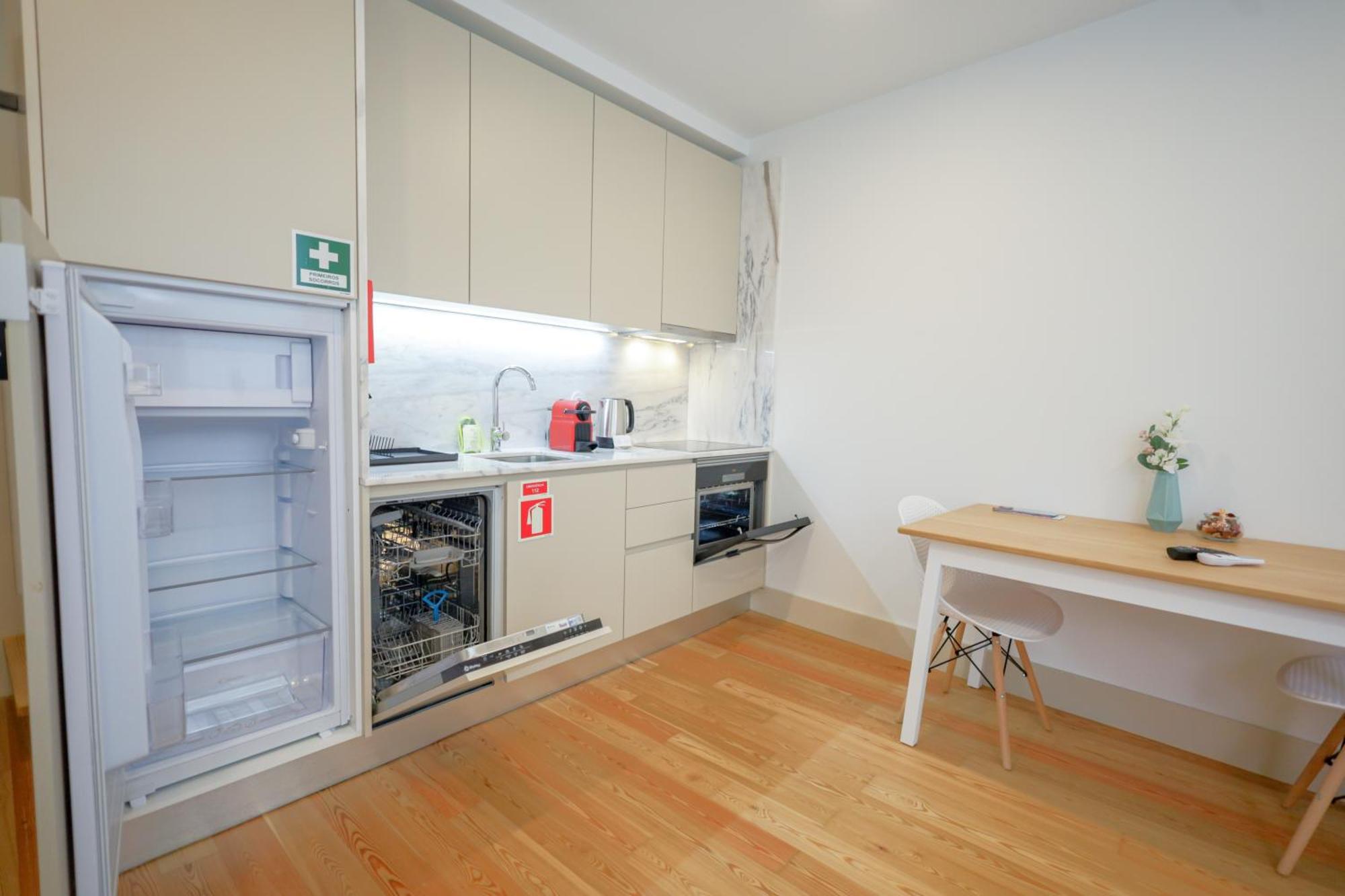 Martires Sweet Apts By Portocityhosts Room photo